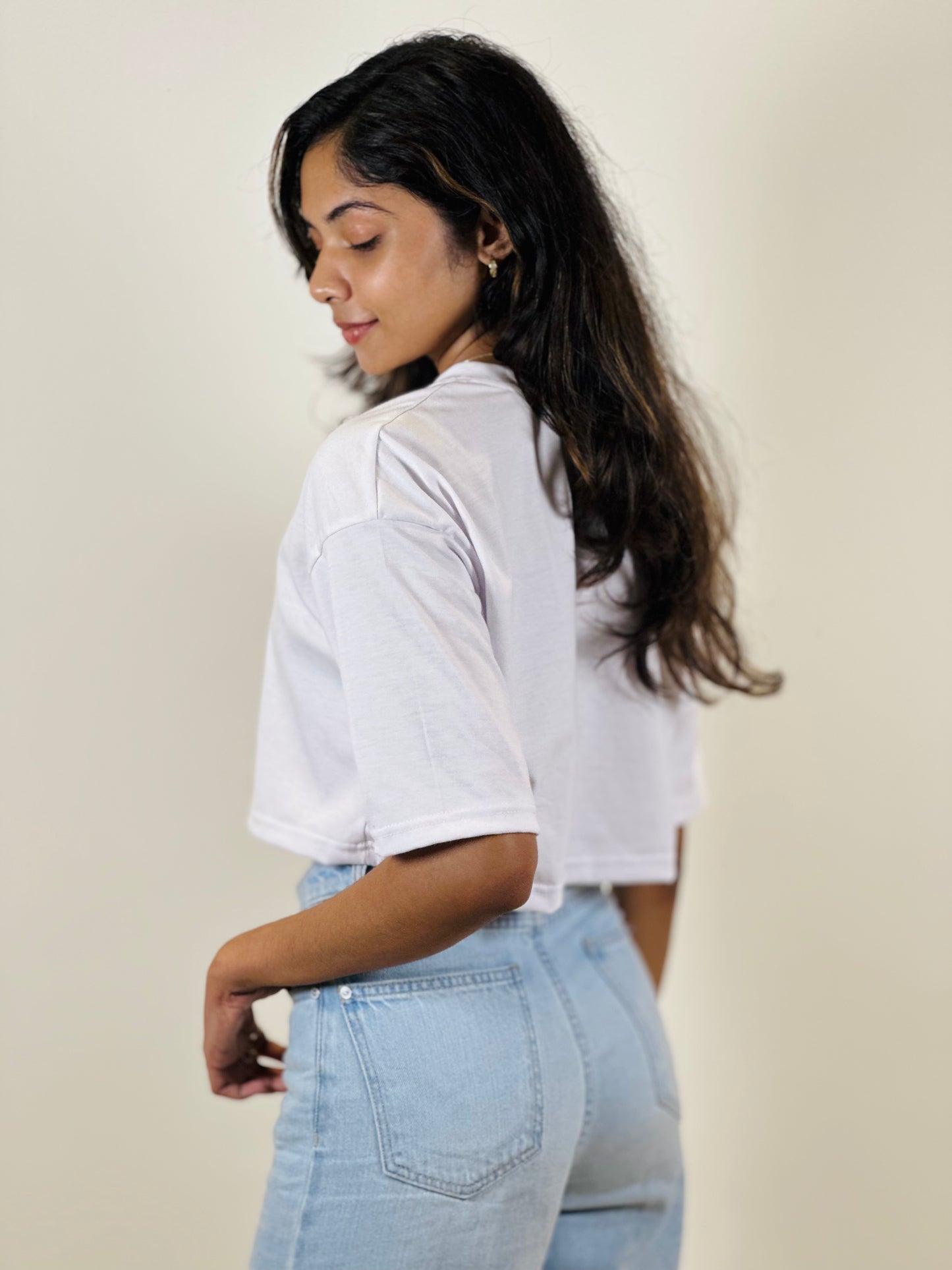 CAMBARO Women's Oversized Crop Tee – Effortless Style