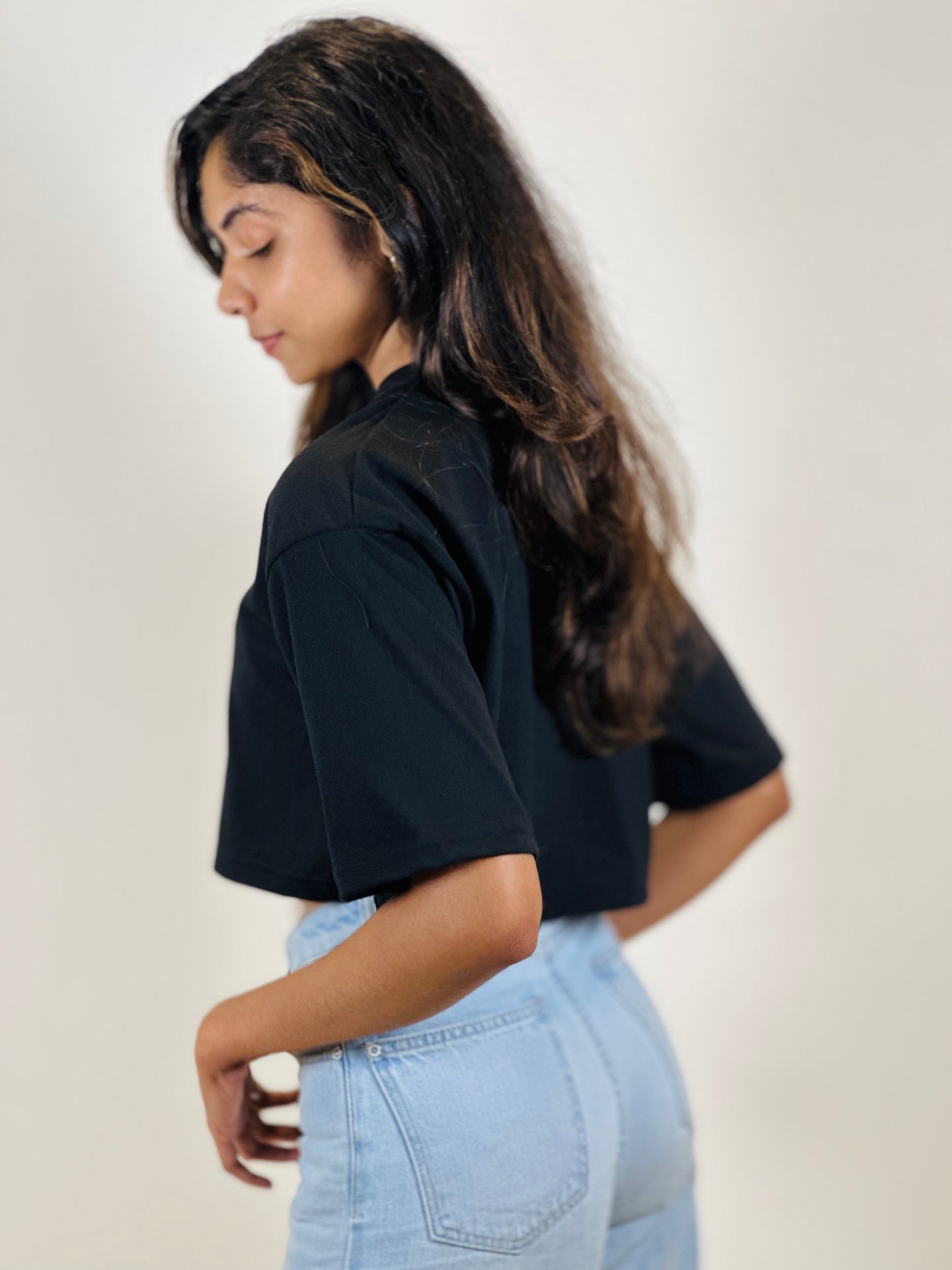 CAMBARO Women's Oversized Crop Tee – Effortless Style